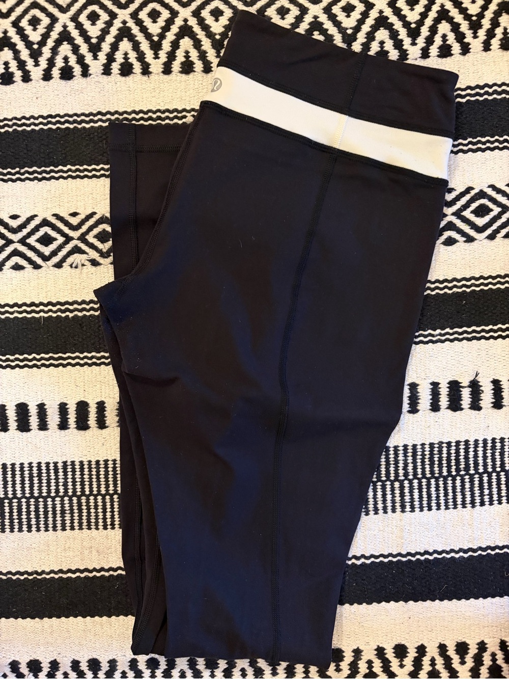 lululemon athletica Black Leggings with White Contrast Waistband